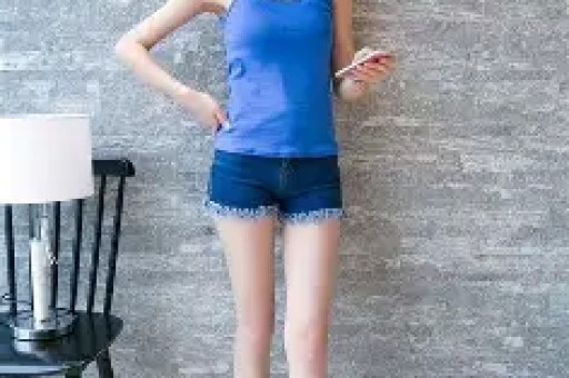 狗仔曝光娱圈恋情大瓜关晓彤再次被无辜牵连与王安宇恋爱传闻早有真相